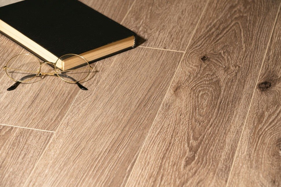 Виниловый ламинат "Bonkeel" Style Дуб Матира (1200*125*4 мм) — купить в Екатеринбурге