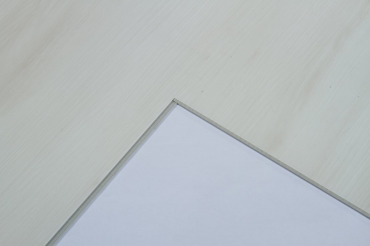 SPC ламинат "OneFloor" ЕСО 8055 (1220*184*4 мм) — купить в Екатеринбурге