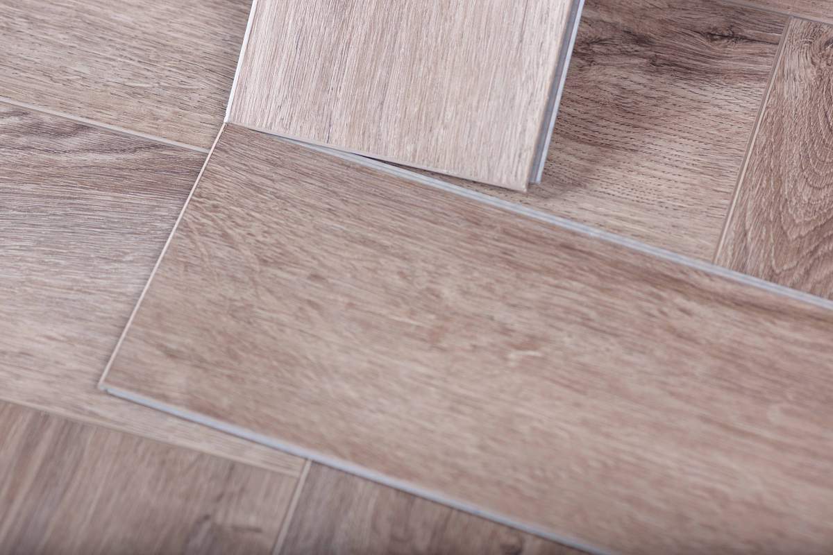 Замковая ПВХ плитка "Aberhof" Carmelita 2626 (615*123*5 мм) — купить в Екатеринбурге